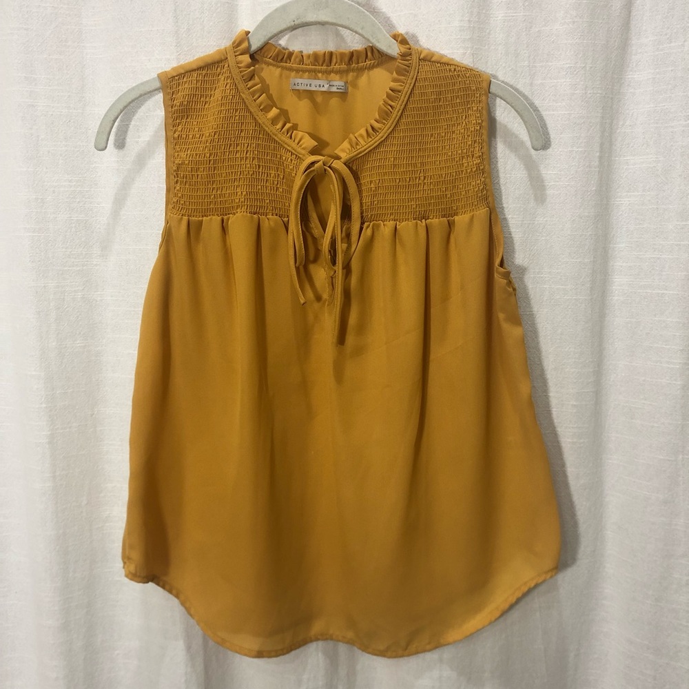 ACTIVE USA yellow sleeveless blouse